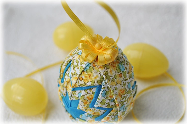 Easter Egg Quilted Ornament